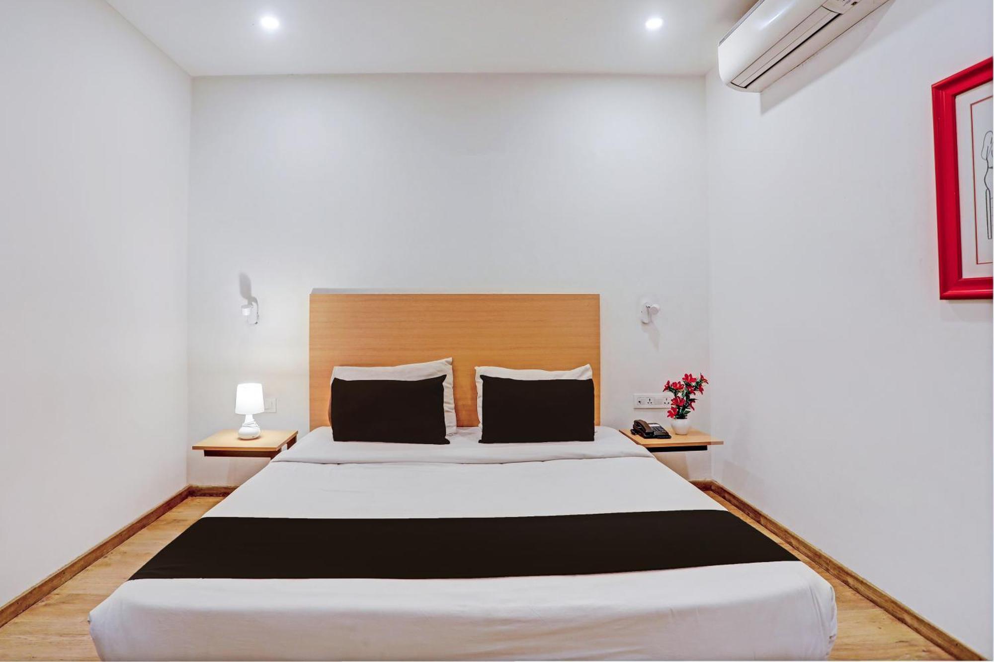 Townhouse Near Secunderabad Railway Station, Yashoda Hospital, Patny Centre Екстер'єр фото